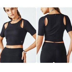 Fabletics NWT Womens Size S Black Eva
Midi Top Cutouts MSRP $49.95